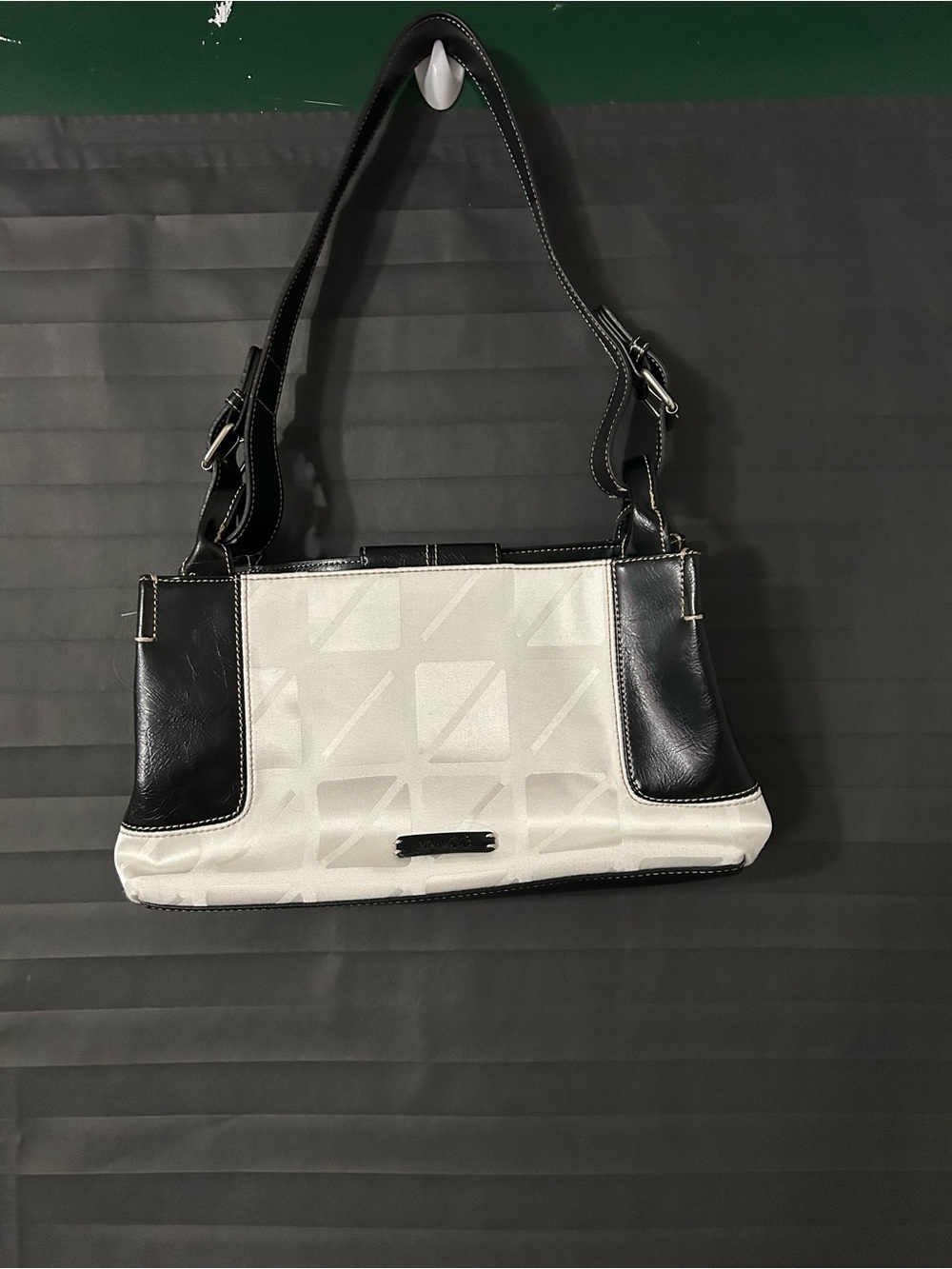 Nine & Co. Two-Tone Shoulder Bag in Black & White